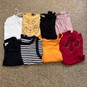 Womens tank top sizes small and medium bundle lot